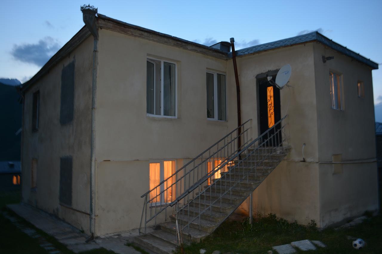 Lia Khaikashvili Guest House Kazbegi Εξωτερικό φωτογραφία